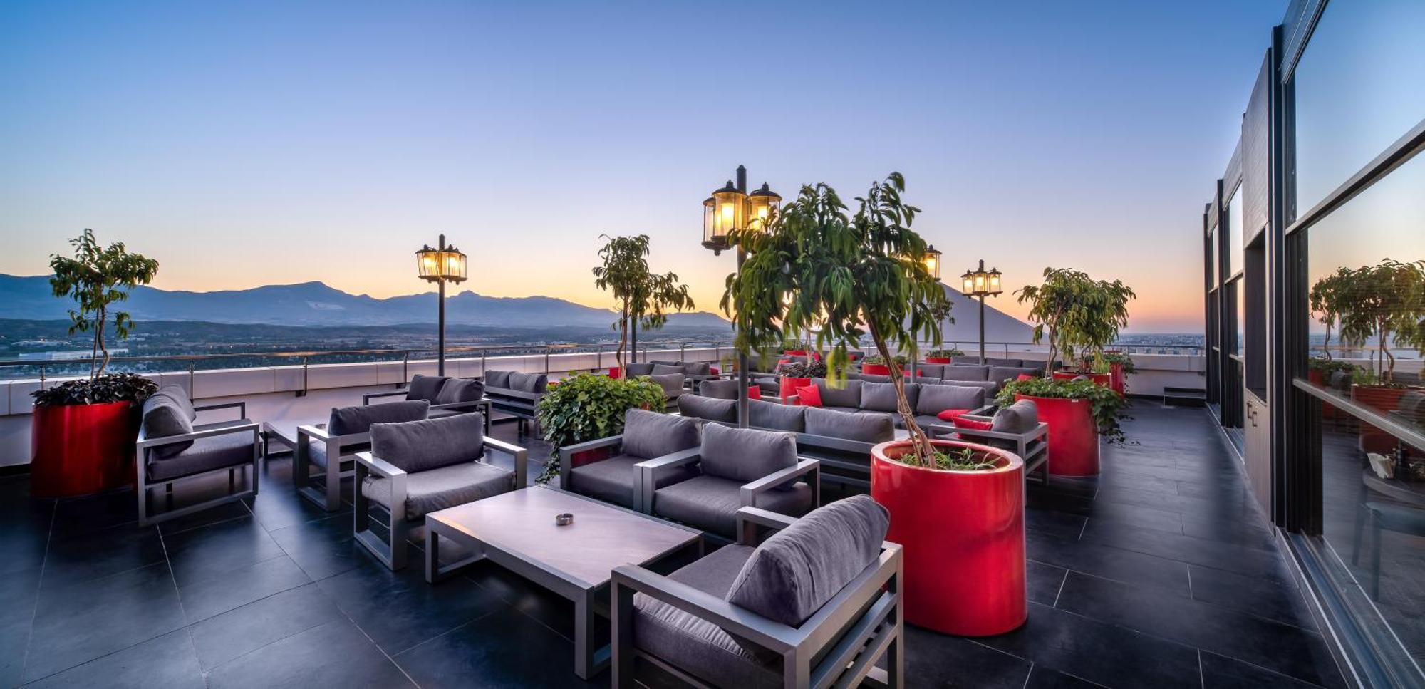 Concorde Tower Hotel & Casino نيقوسيا المظهر الخارجي الصورة The rooftop lounge at the hotel