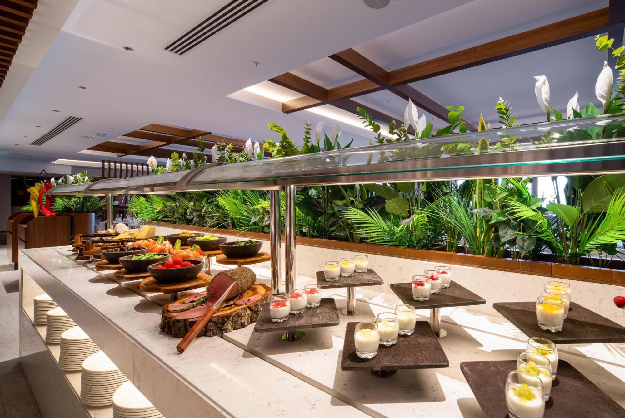 Concorde Tower Hotel & Casino نيقوسيا المظهر الخارجي الصورة A buffet at a hotel